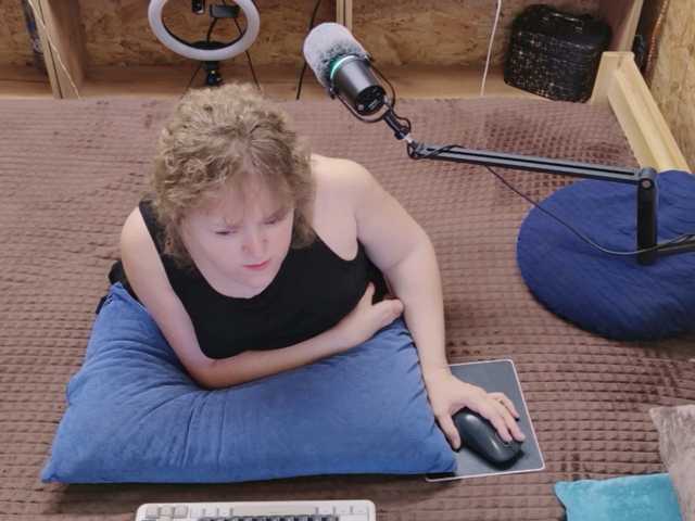 Julia-79 live cam on BongaCams