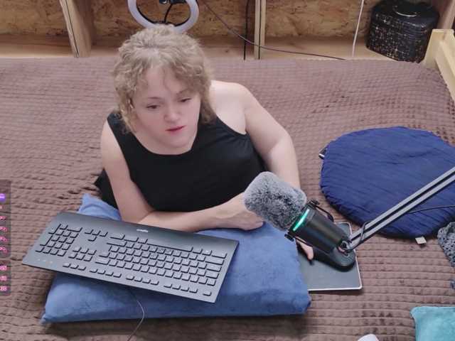 Julia-79 live cam on BongaCams