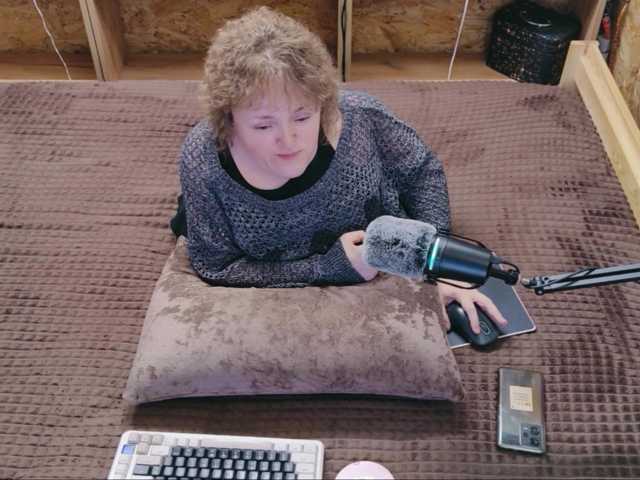 Julia-79 live cam on BongaCams