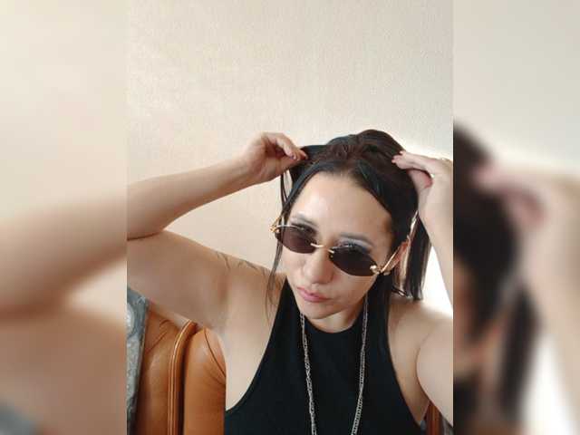Sofa999, live now on BongaCams