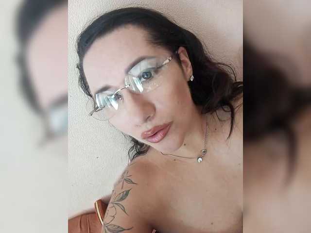 Sofa999 live cam on BongaCams