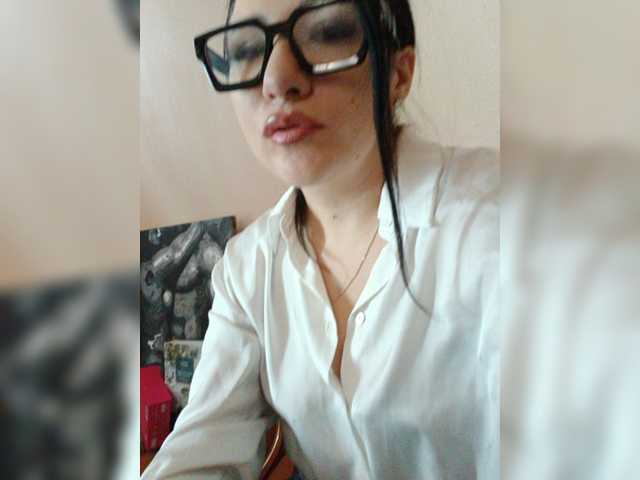 Sofa999, en directo ahora en BongaCams