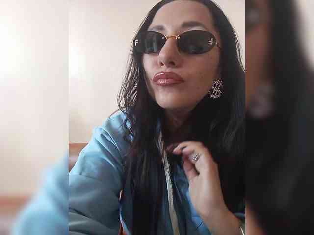 Modella: Sofa999