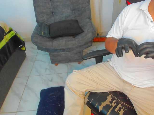 Naughty-Sharon69 live cam on BongaCams