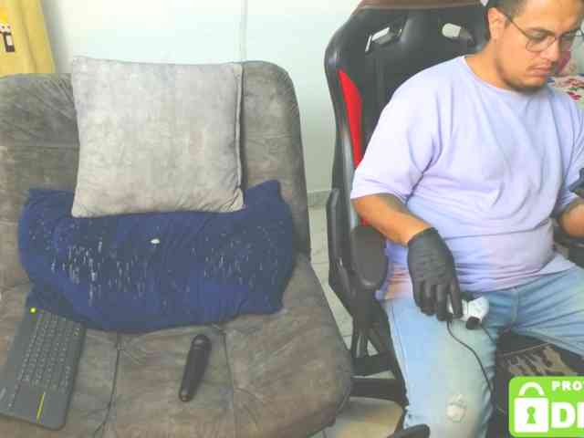 Model: Naughty-Sharon69
