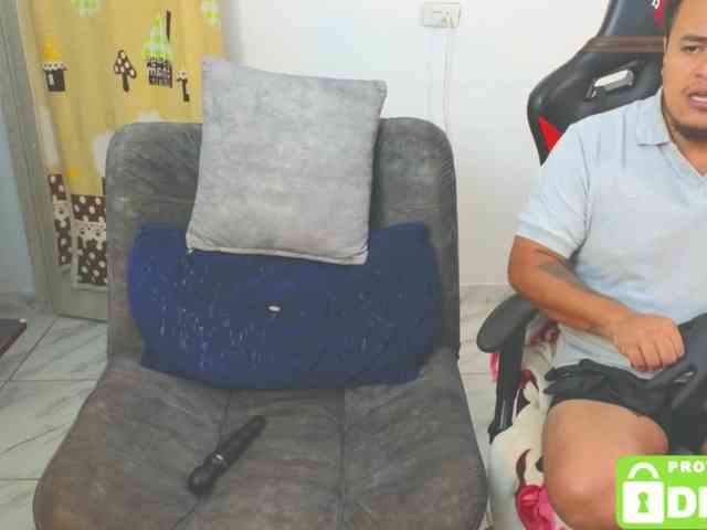 Naughty-Sharon69 webcam