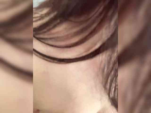 Este modelo está ao vivo agora. KATALINAcherry1
