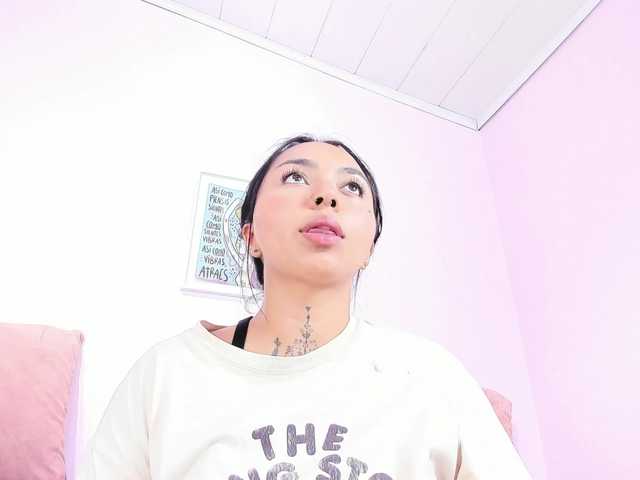 MissSoffiMorel live webcam show