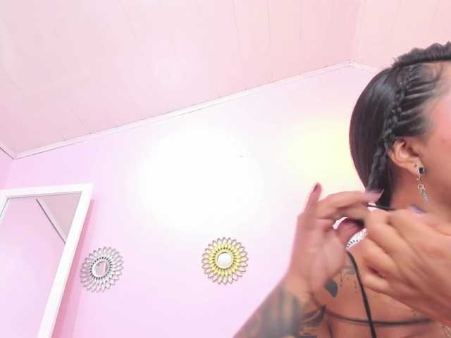 MissSoffiMorel live cam on BongaCams