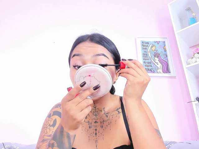 MissSoffiMorel live cam on BongaCams