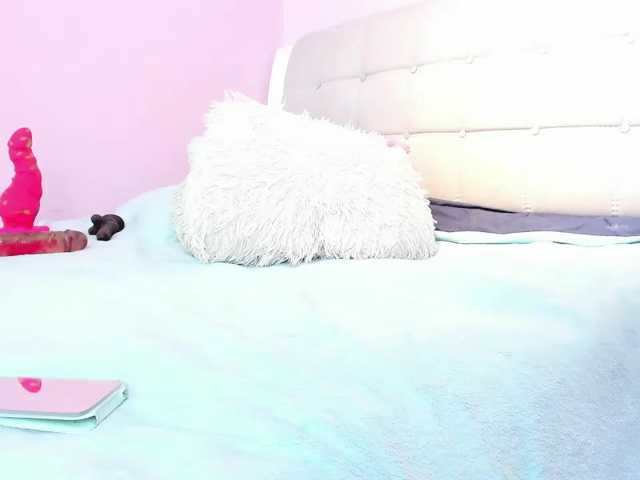 MissSoffiMorel live cam on BongaCams