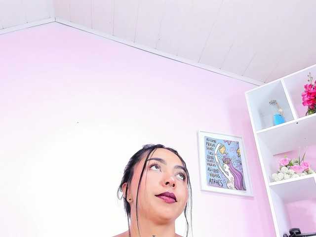 MissSoffiMorel live cam on BongaCams