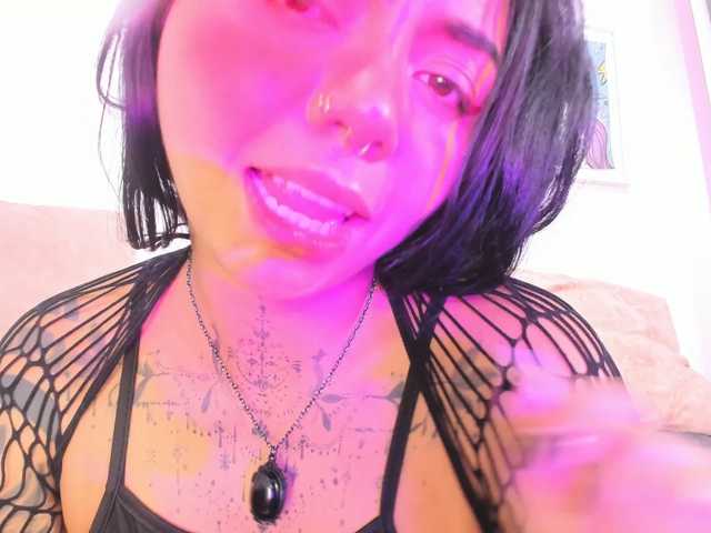 MissSoffiMorel live cam on BongaCams