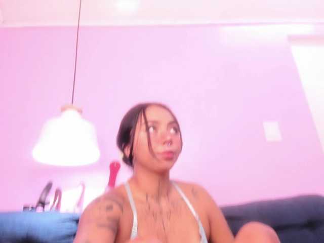 MissSoffiMorel live cam on BongaCams