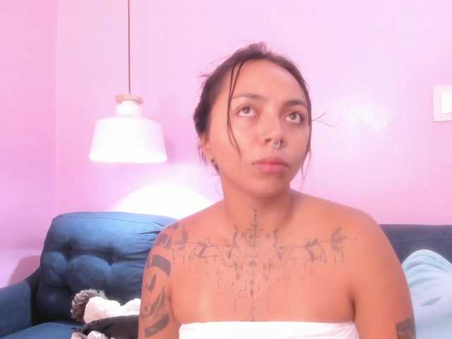 MissSoffiMorel live cam on BongaCams