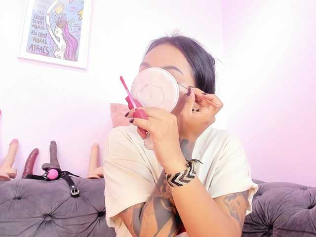 MissSoffiMorel live cam on BongaCams