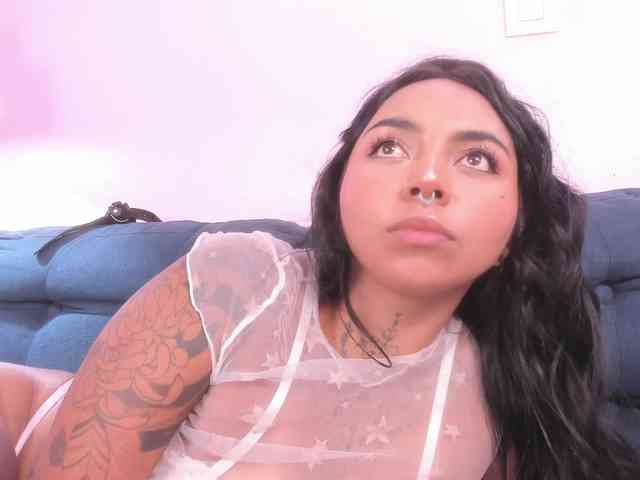 MissSoffiMorel webcam