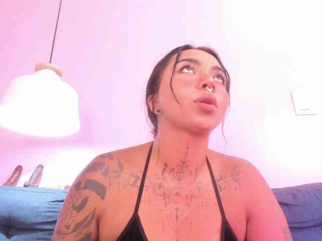 MissSoffiMorel webcam