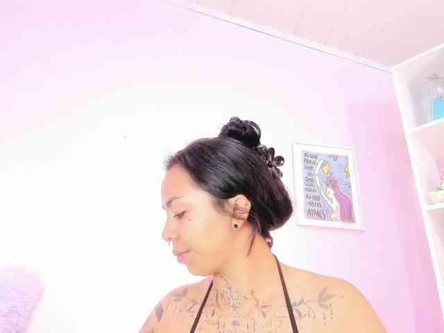 MissSoffiMorel webcam