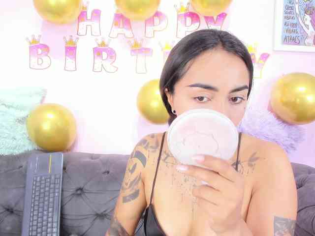 MissSoffiMorel webcam