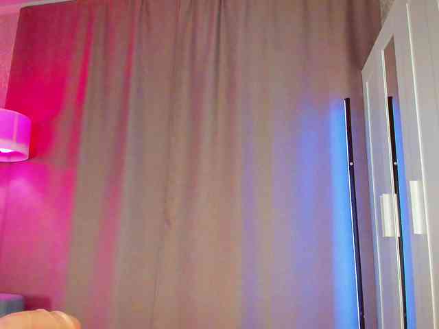 LizaTayloo webcam