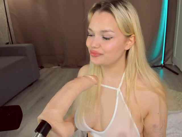 Модель: LizaTayloo