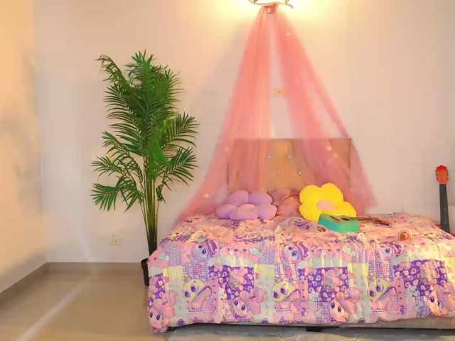 PinkiePrincess live cam on BongaCams
