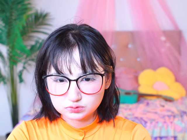 PinkiePrincess live cam on BongaCams