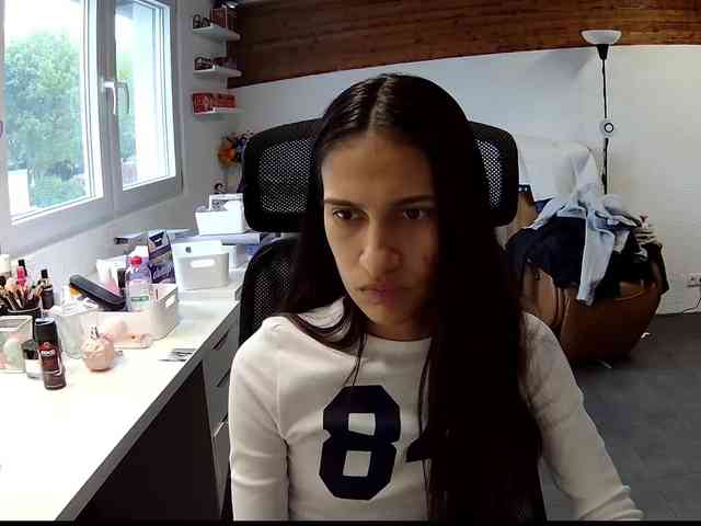Laurishyness webcam