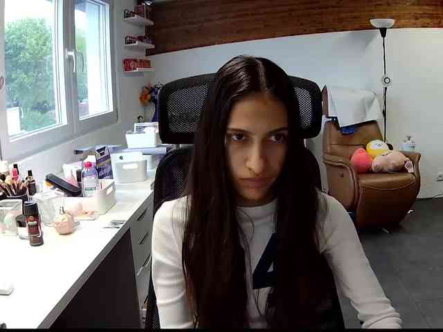 Laurishyness webcam