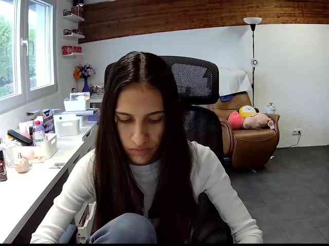 Laurishyness webcam