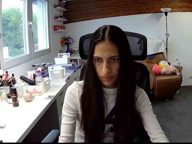 Laurishyness webcam
