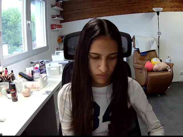 Laurishyness webcam