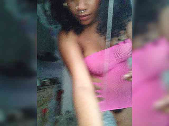 LILITHROUSE88 webcam