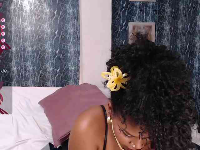 LILITHROUSE88 webcam