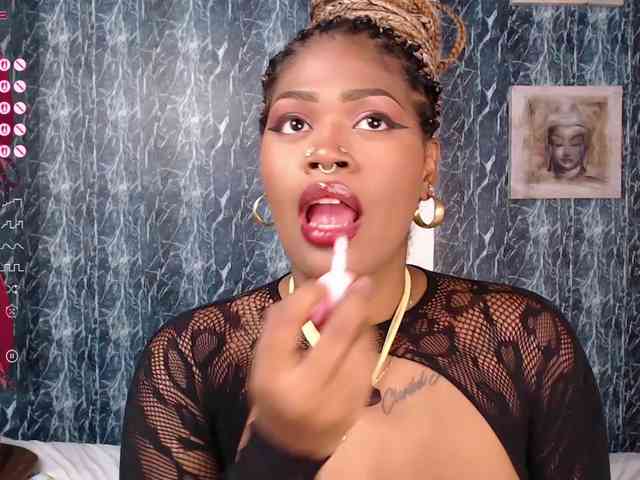 LILITHROUSE88 webcam