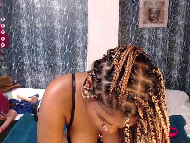 LILITHROUSE88 webcam