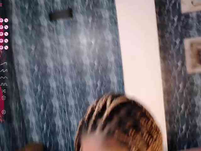 LILITHROUSE88 webcam