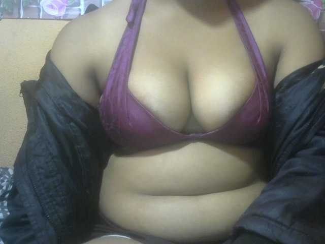 PrettyChoco2 live cam on BongaCams