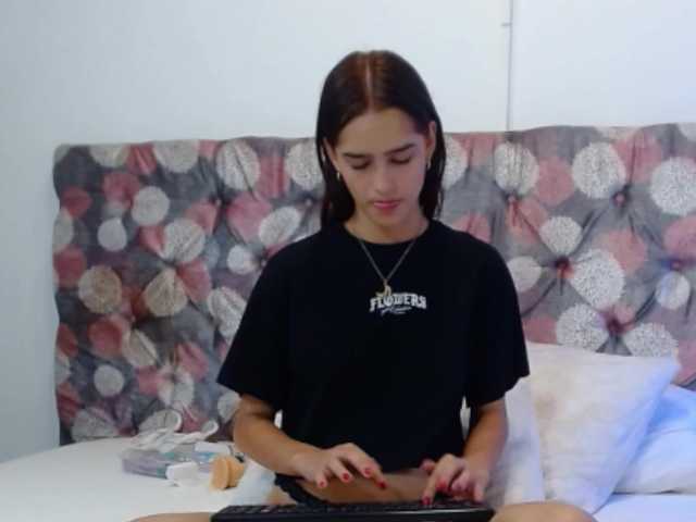 Melody-Mansson live cam on BongaCams