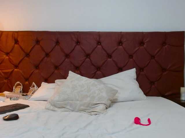 Melody-Mansson live cam on BongaCams
