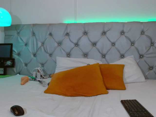 Melody-Mansson live cam on BongaCams