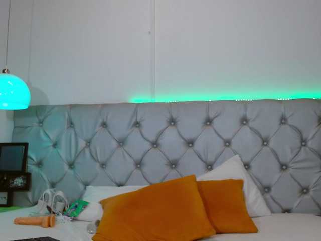 Melody-Mansson live cam on BongaCams