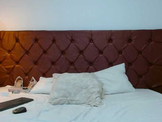 Melody-Mansson live cam on BongaCams
