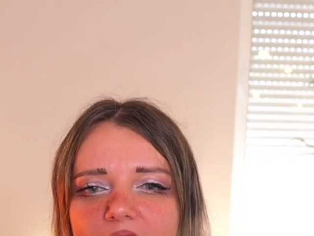 MagneticAmi live cam on BongaCams