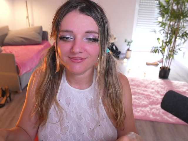 MagneticAmi live cam on BongaCams