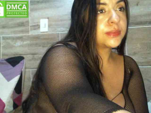 Modelo: lindakurlinx