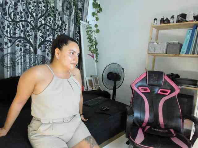 Modelo: CatalinaaHot