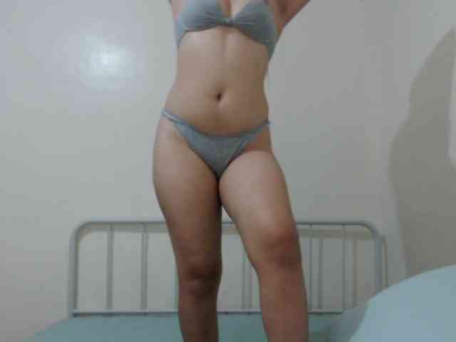 cherrysexyuntouch webcam