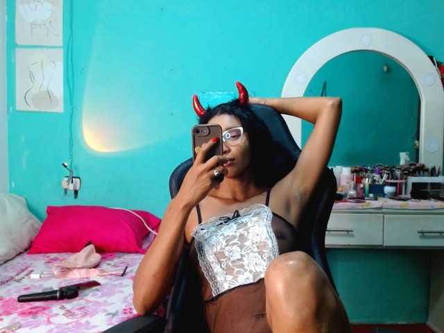 blessedperverse live cam on BongaCams